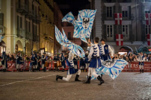 Sbandieratori e Musici del Rione Cattedrale di Asti